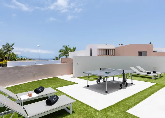 Karat Neveda فيلة