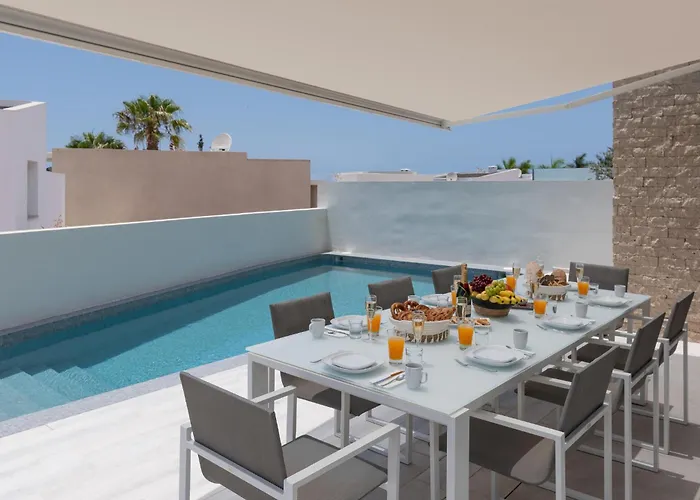 Karat Neveda * Costa Adeje (Tenerife)